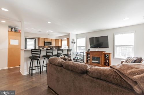 532 Winding Rd, Lansdale PA  19446-3447 exterior