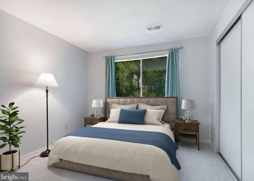 11723 Summerchase Cir, Herndon VA  20194-1137 exterior