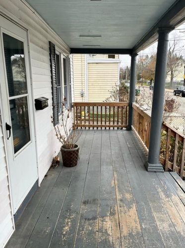 18 Asylum St, Woonsocket RI  02895-5002 exterior