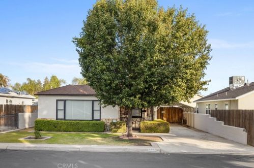 2702 Worthington Ave, Bakersfield, CA 93308-1543