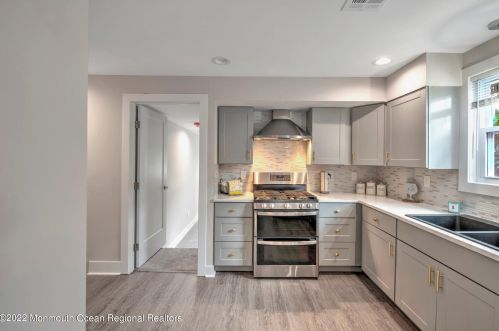 91 Bank St, Tinton Falls NJ  07701-1306 exterior