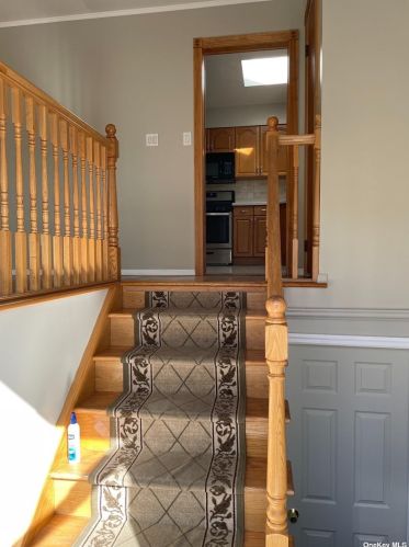 1335 Cayuga Ave, North Bellmore, NY 11710-2416