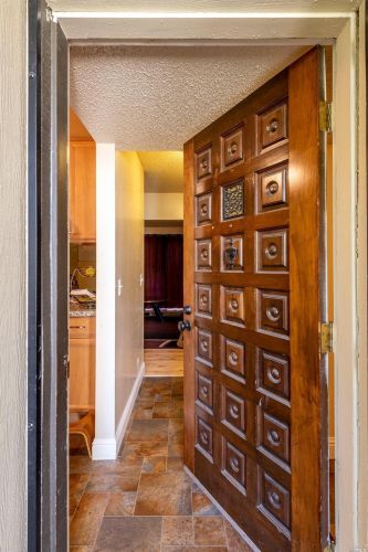 1370 Townview Ave, Santa Rosa, CA 95405-7557