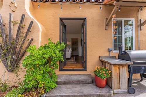 641 Eardley Ave, Del Monte Park CA  93950-4621 exterior