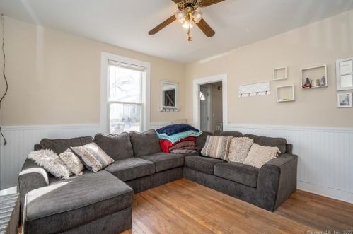 111 Eldridge St, Manchester CT  06040-5551 exterior