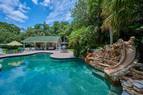 5175 8 St, Vero Beach FL 32968-9712 exterior