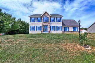 1599 Wanda Dr, Hanover, PA 17331-9437