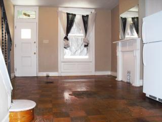 4606 Linmore Ave, Philadelphia PA  19143-3832 exterior