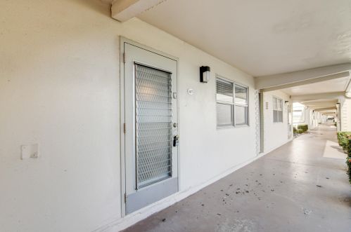 677 Saxony O, Delray Beach, FL 33446-1048