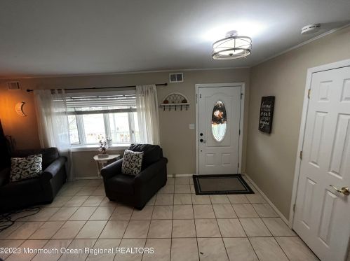 26 Racoon Dr, Hazlet NJ  07730-1418 exterior