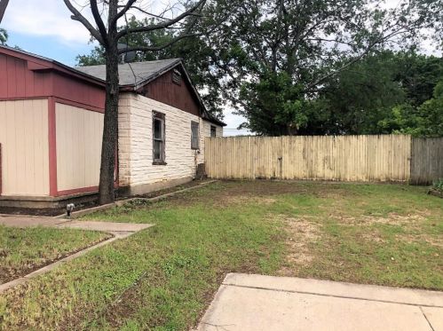 3407 27th St, Fort Worth, TX 76106-3318