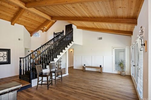 23920 La Vella Rd, Temecula CA  92590-3944 exterior