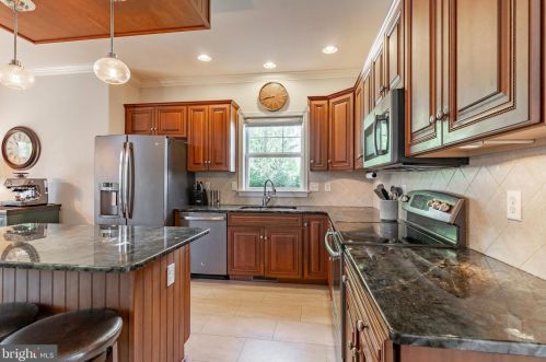 25 Summerlyn Dr, Ephrata PA  17522-9331 exterior