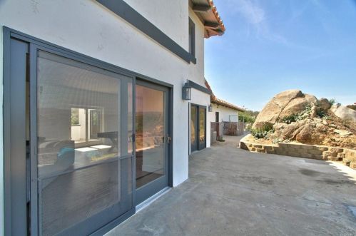 47480 Sandia Creek Dr, Temecula CA  92590-4129 exterior