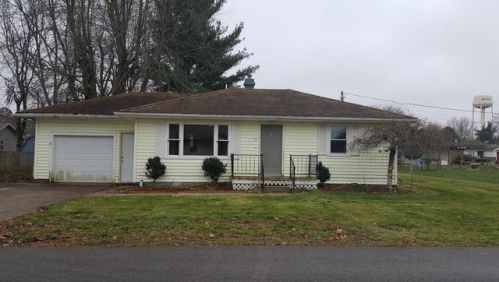 23 Merrill St, Rossville, IN 46065-9428