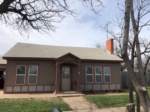 120 Avenue D, Hamlin, TX 79520-4217