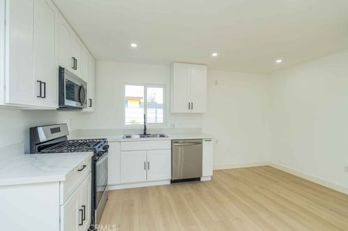 200 Phillips St, Ontario CA  91762-5141 exterior