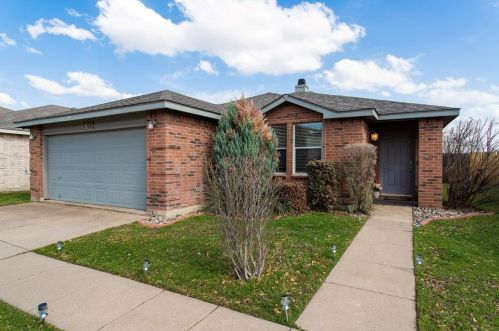 5128 Cliff Oaks Dr, Fort Worth, TX 76179-2394