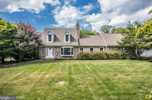 11 Hawk Hill Rd, Downingtown, PA 19335-1254