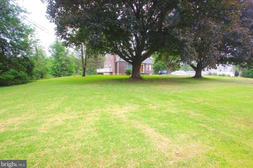 373 Concord Rd, Glen Mills PA  19342-1403 exterior