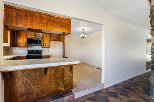 1812 Golf Rd, Turlock CA  95380-9746 exterior