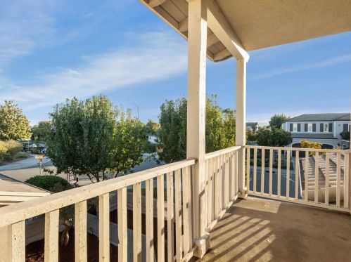 2075 Merlot Dr, Morgan Hill CA  95037-3883 exterior