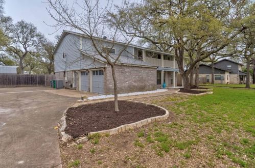 420 Canyon Wren Dr, Creedmoor, TX 78610-2603