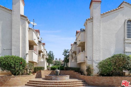 7221 Petrol St, Paramount CA  90723-5744 exterior