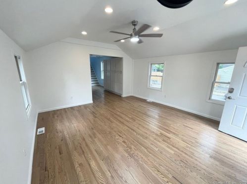 79 Botsford Ave, Milford CT  06460-5852 exterior