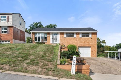 1561 Critchfield Dr, Bridgeville, PA 15017-2633