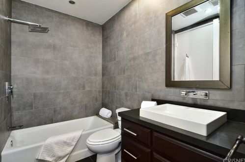 5151 Balboa Blvd, Van Nuys CA 91316-3400 exterior