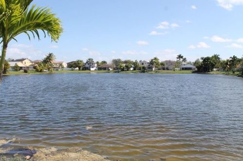 1995 193rd Ave, Hollywood, FL 33029-4617