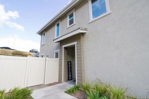 8635 Orchard Rd, Lakeside, CA 92040-5614