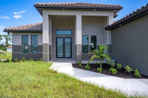 3802 16th St, Lehigh Acres, FL 33971-5146