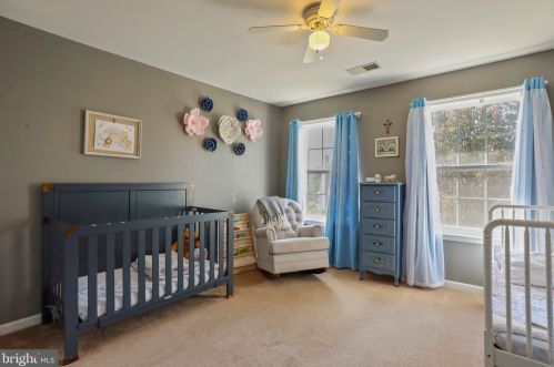 436 Spyglass Hill Dr, Charles Town WV  25414-4053 exterior