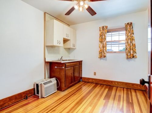 825 12 St, Ambridge PA 15003-1942 exterior