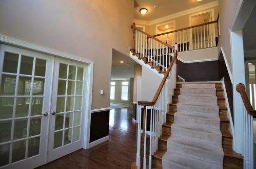 213 Pineview Dr, Pittsburgh, PA 15241-3203