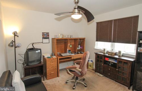 1954 Canyon Creek Rd, Gilbertsville PA  19525-7003 exterior