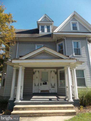302 King St, Lees Cross Roads, PA 17257-1612