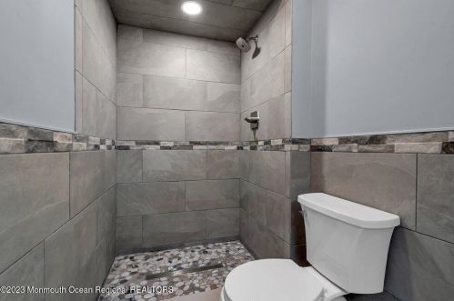 2 Taylor Ct, Lakewood NJ  08701-7317 exterior