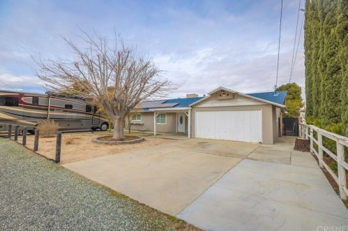 4721 Avenue, Lancaster, CA 93536-2463