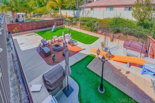 32758 Stonefield Ln, Temecula CA  92592-7207 exterior