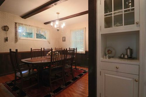 16 Gilbert Dr, Hyde Park NY  12538-2404 exterior