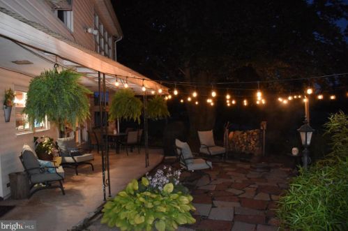 252 Redwood St, Hummelstown PA  17036-2619 exterior