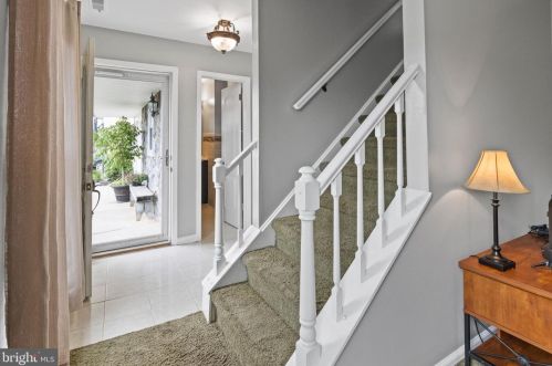 614 Oxford Valley Rd, Fairless Hills, PA 19030-3902