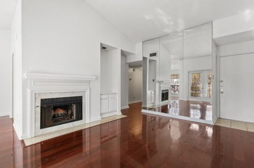 8555 Fair Oaks Xing, Dallas, TX 75243-8052