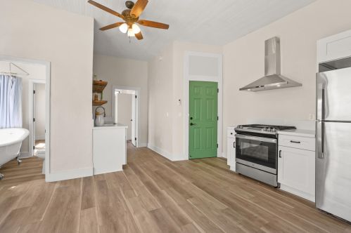 420 Kanuga Dr, West Palm Beach, FL 33401-7729