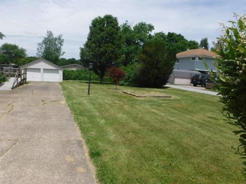 2904 20th Street Ext, Beaver Falls, PA 15010-2532