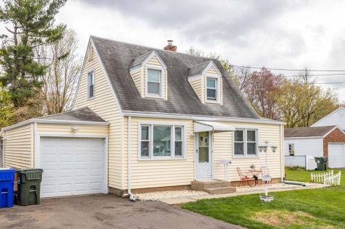 117 Hartford Ave, Hartford, CT 06109-1807