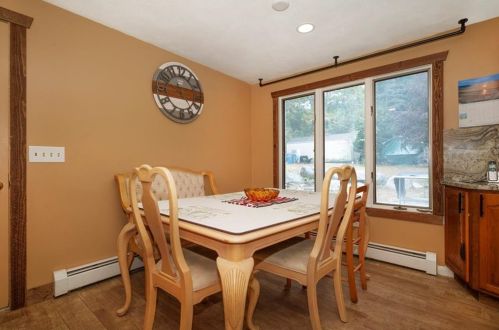 307 Fry Pond Rd, West Greenwich, RI 02817-2138